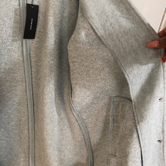 Tall notch collar coat. - Picture 5 of 6